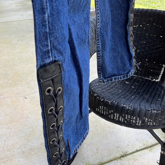 Womens Harley Davision Jeans with Tank top. Preowned. In great shape. - Picture 9 of 13